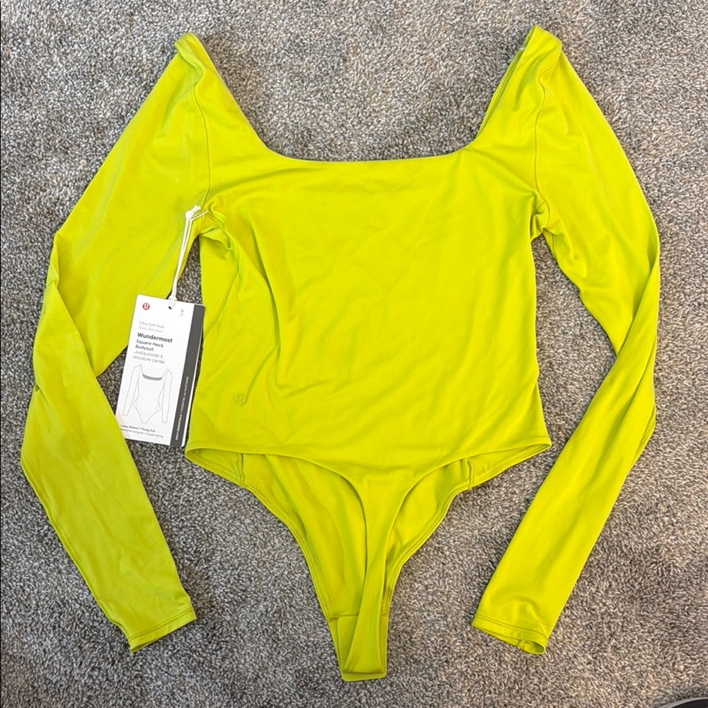 NWT Lululemon Nulu Square Neck Long-Sleeve Bodysuit. Size Small.